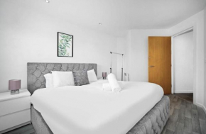 2 bedroom apartment with balcony and parking
